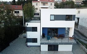 Apartment In An Urban Villa Kraljevica